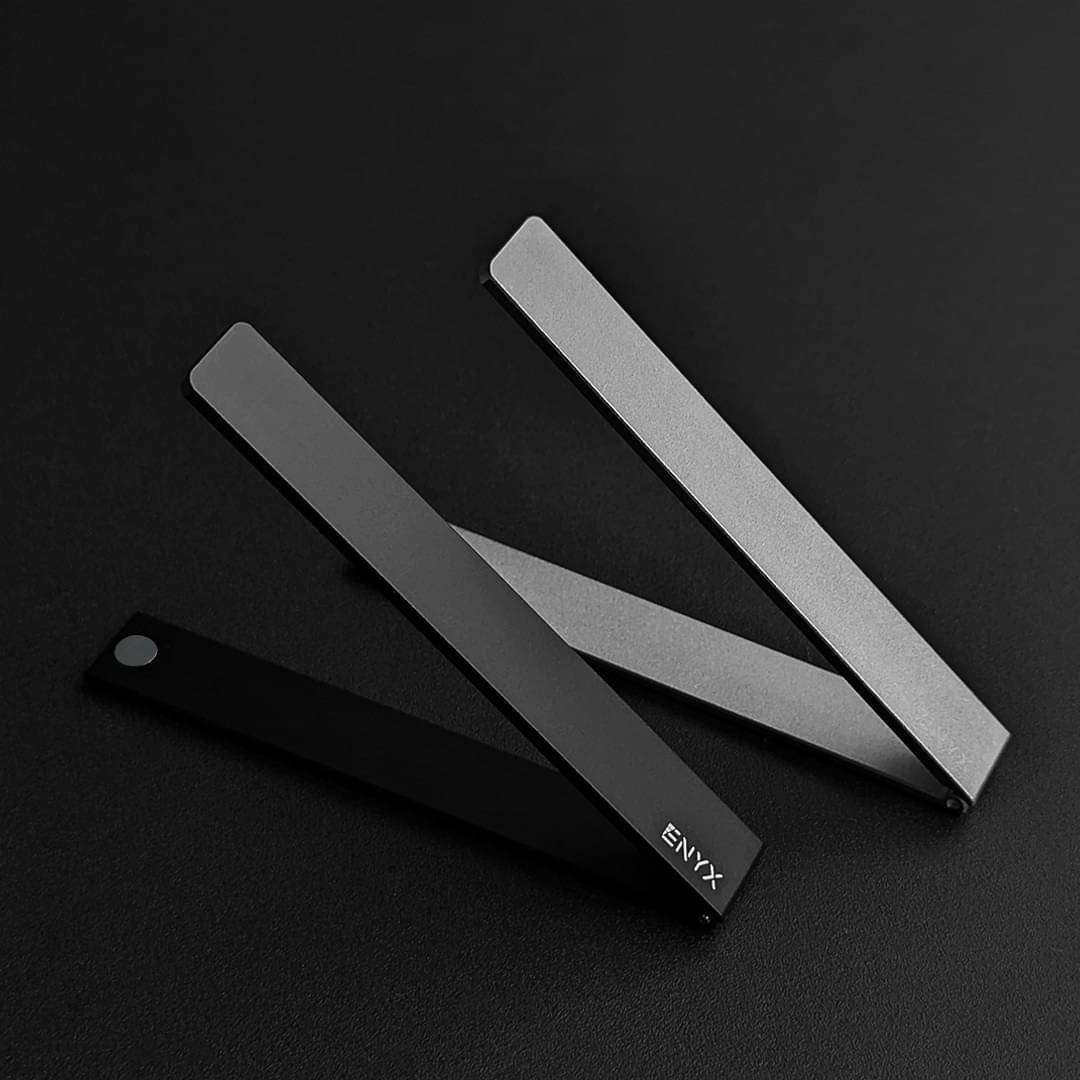 ENYX ขาตั้งโทรศัพท์มือถือ รุ่น SLIM FOLD PRO พกพา วางมือถือ วางแท็บเล็ต ทนทาน น้ำหนักเบา พับเก็บได้