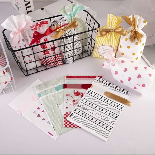 ถุงหูรูดริบบิ้น ใส่คุ๊กกี้ บิสกิต ขนมปัง เบเกอรี่ ขนาด 12x17 ซม.(มีก้นถุง) แพ็คละ 47-50 ใบ