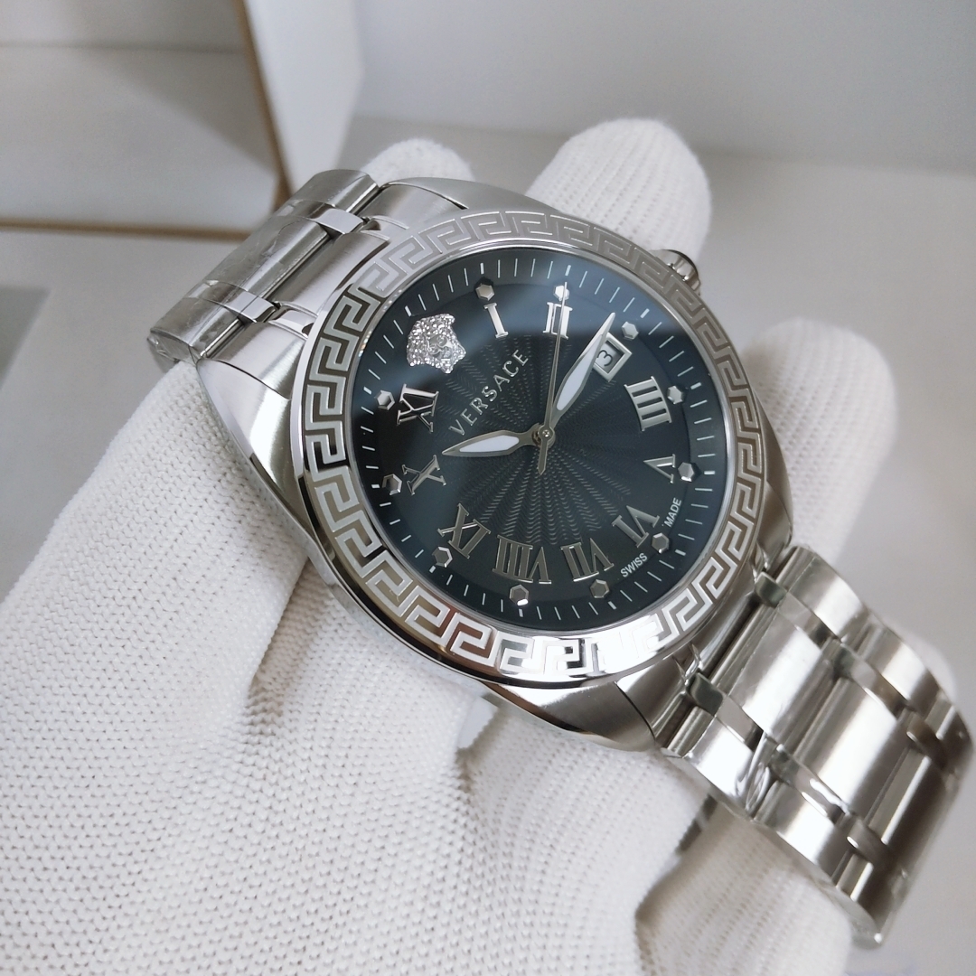 Versace VFE050013 นาฬิกาผู้ชาย V-Sport II Quartz Men's Watch