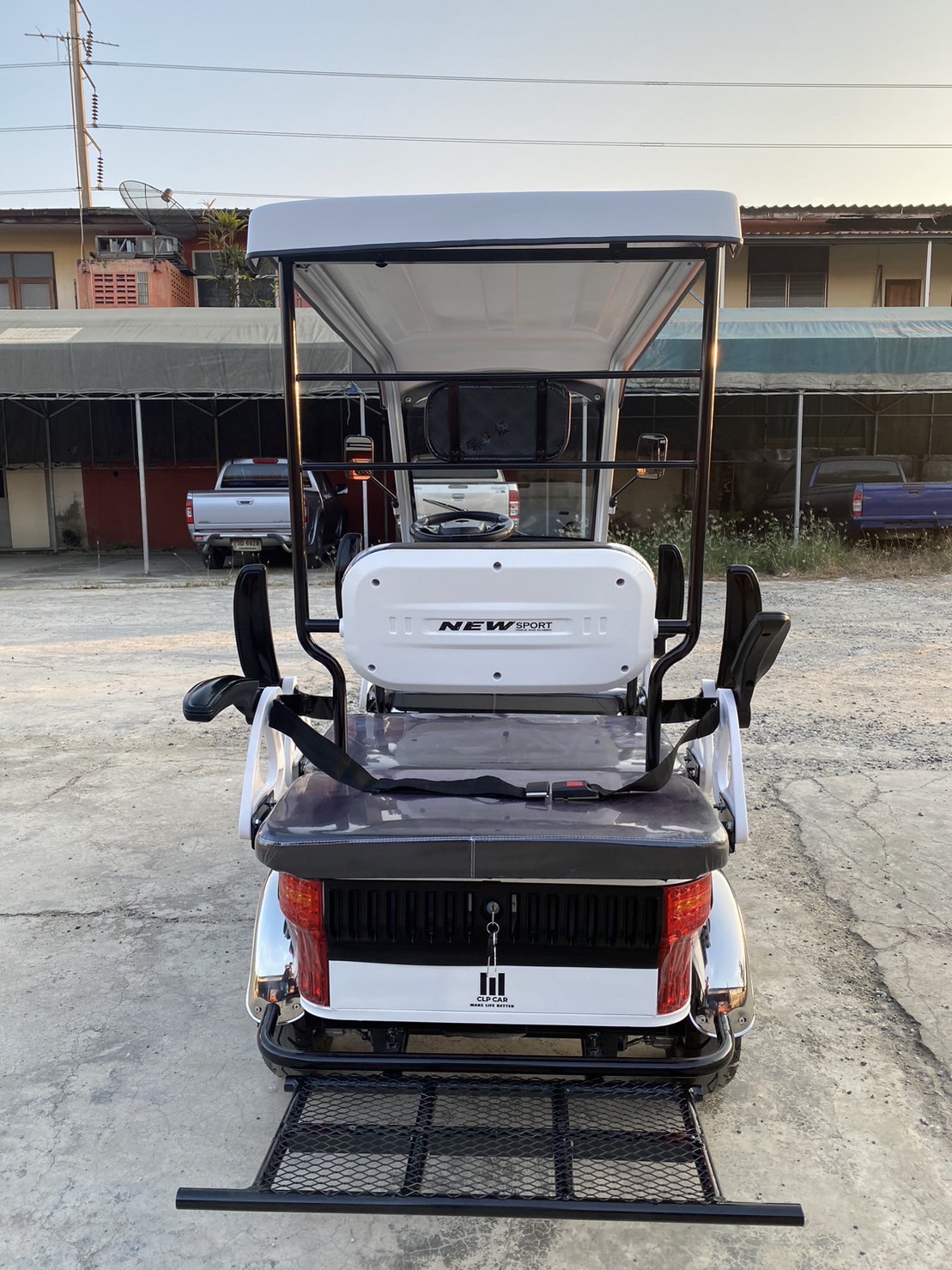 รถกอล์ฟไฟฟ้า 4 ล้อ 6 ที่นั่ง รุ่น M-04T ขับแบบพวงมาลัย