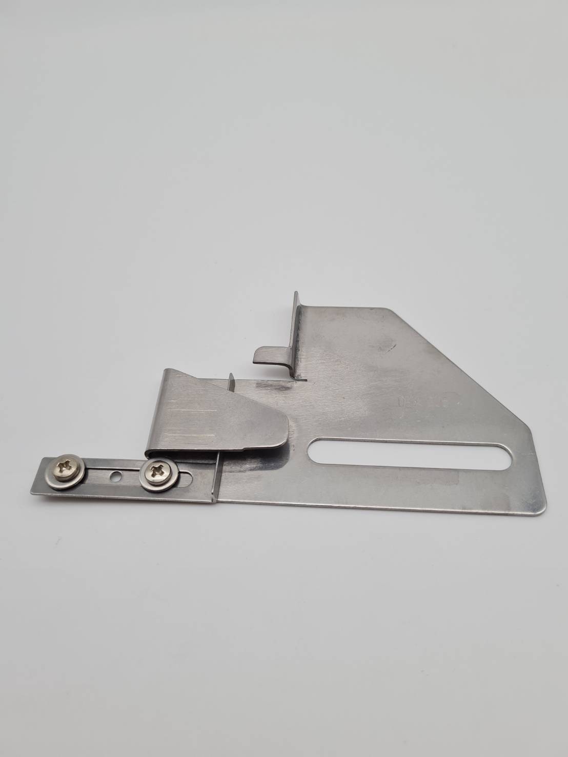 ซองพับชายจักรลาอุตสาหกรรมสำหรับจักรลาพื้นเรียบ พับชายผ้า ชายเสื้อยืด สามารถประยุกต์ ใช้กับจักรอุตสาหกรรมเข็มเดี่ยว ได้