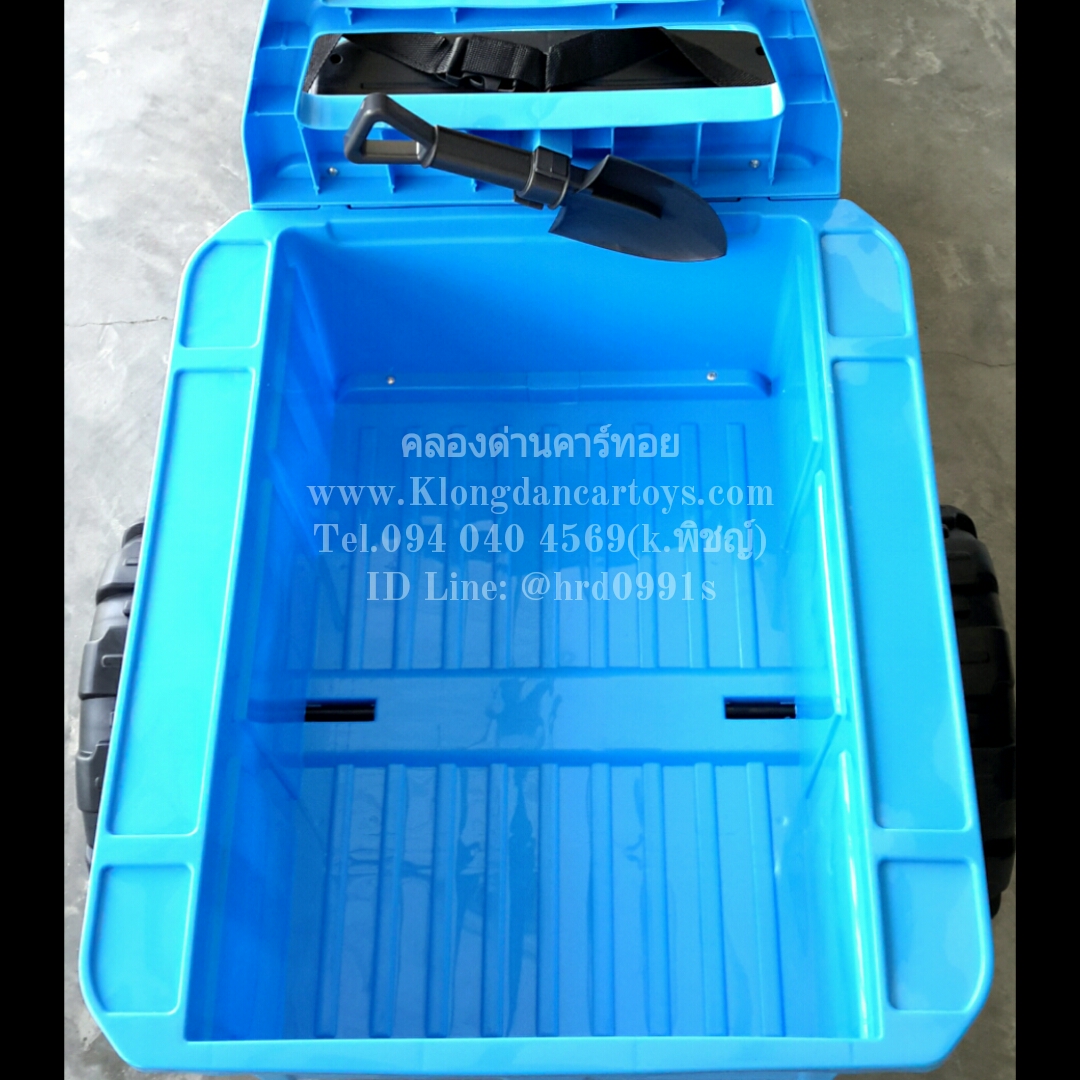 รถเด็กแทคเตอร์ไถนาแบตเตอรี่(รับน้ำหนักได้90โล, ท้ายมีที่นั่งเสริม,ปรับเลื่อนที่นั่งได้3ระดับ, มีเสียงเครื่องรถไถ เล่นUSBได้ มีเพลงในตัว และมีไฟ มีกล่องเก็บของ วิ่งได้จริง กะบะกว้างมาก) งานพลาสติกอย่างดีเงางาม