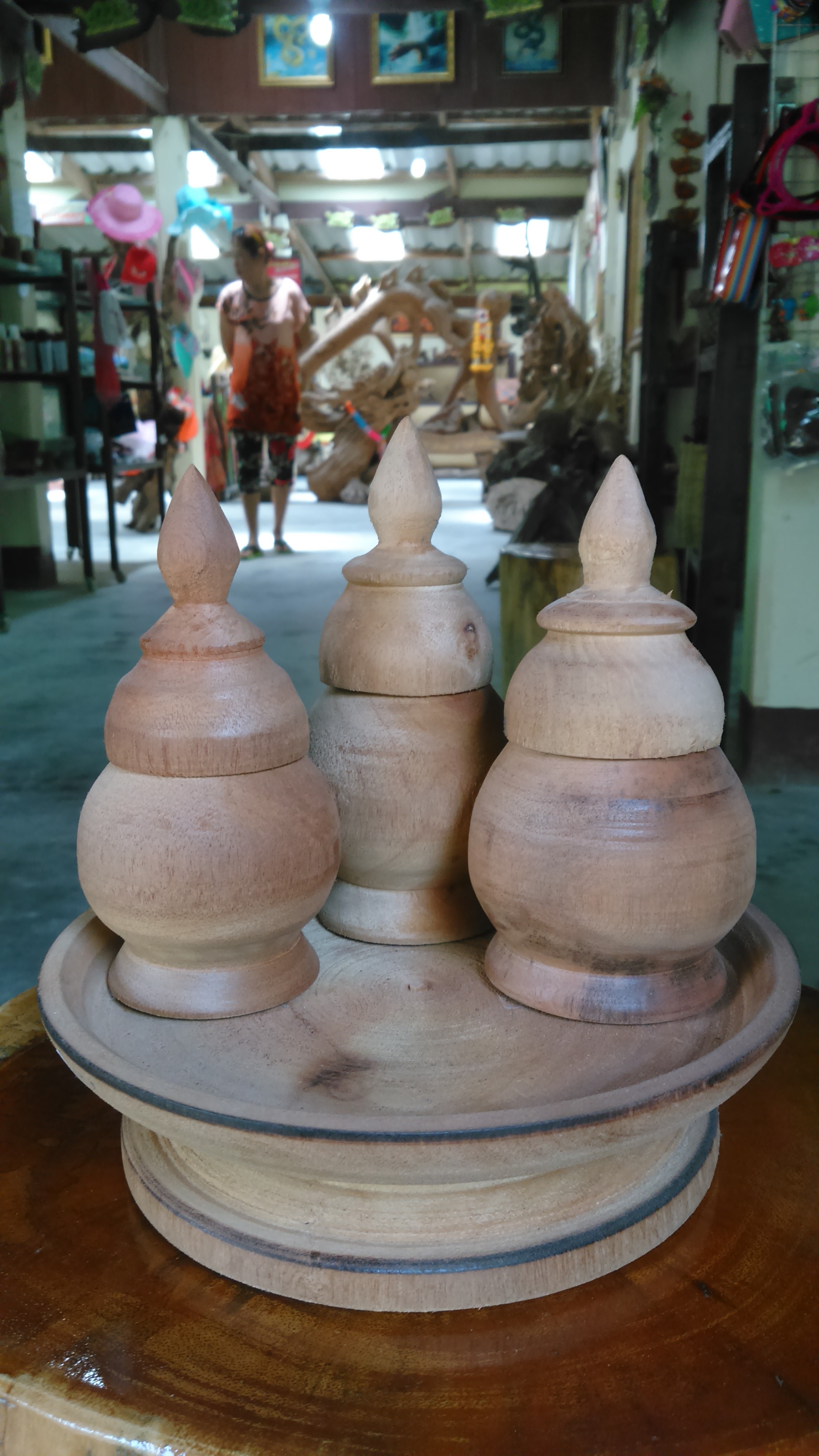 ชุดถ้วย 3 ใบพร้อมฝาปิดมีถาด ไม้เทพทาโร