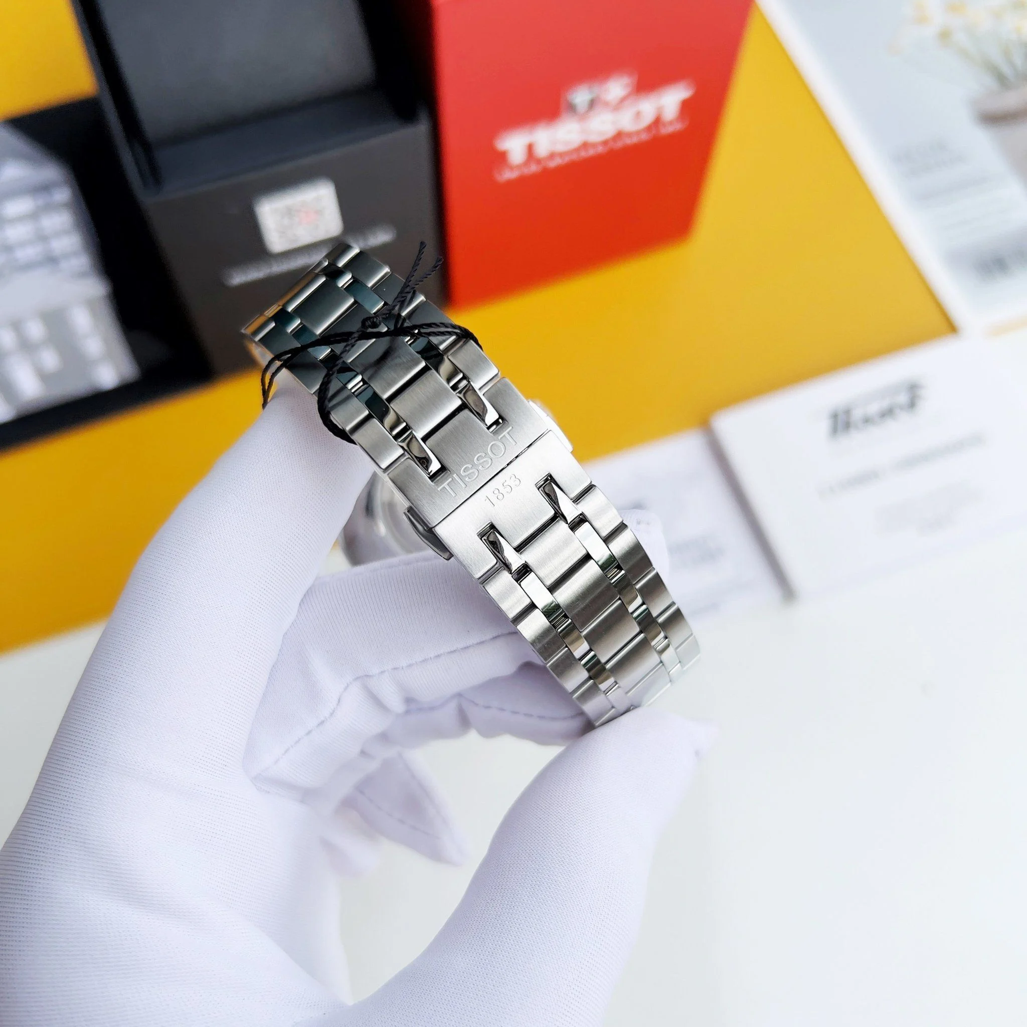 Tissot T099.408.11.058.00 นาฬิกาผู้ชาย Classic Swissmatic Automatic Men's Watch