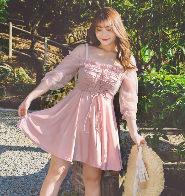 ชุดว่ายน้ำคนอ้วน 6xl พร้อมส่ง :ชุดว่ายน้ำไซส์ใหญ่ชุดเที่ยวทะเลสีชมพูถักสายด้านหน้าเว้าไหล่แขนซีทรู มีกางเกงขาสั้นใส่ด้านในแบบสวยน่ารักมากๆจ้า: ขนาด รอบอก 38 - 46 นิ้ว เอว 38 - 48 นิ้ว สะโพก 42 - 52 นิ้ว