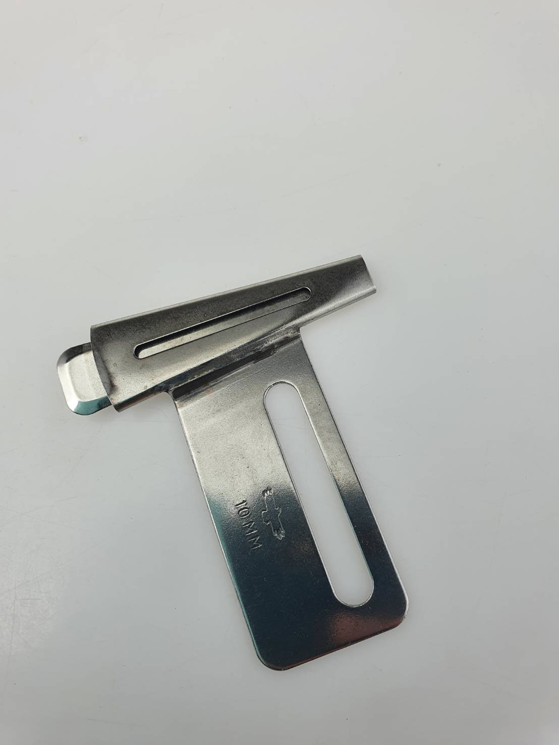 ซองกุ้นหูกางเกงจักรลาอุตสาหกรรมสำหรับเย็บหูกางเกงขนาดมาตรฐาน 10,15 และ 20มิลลิเมตร