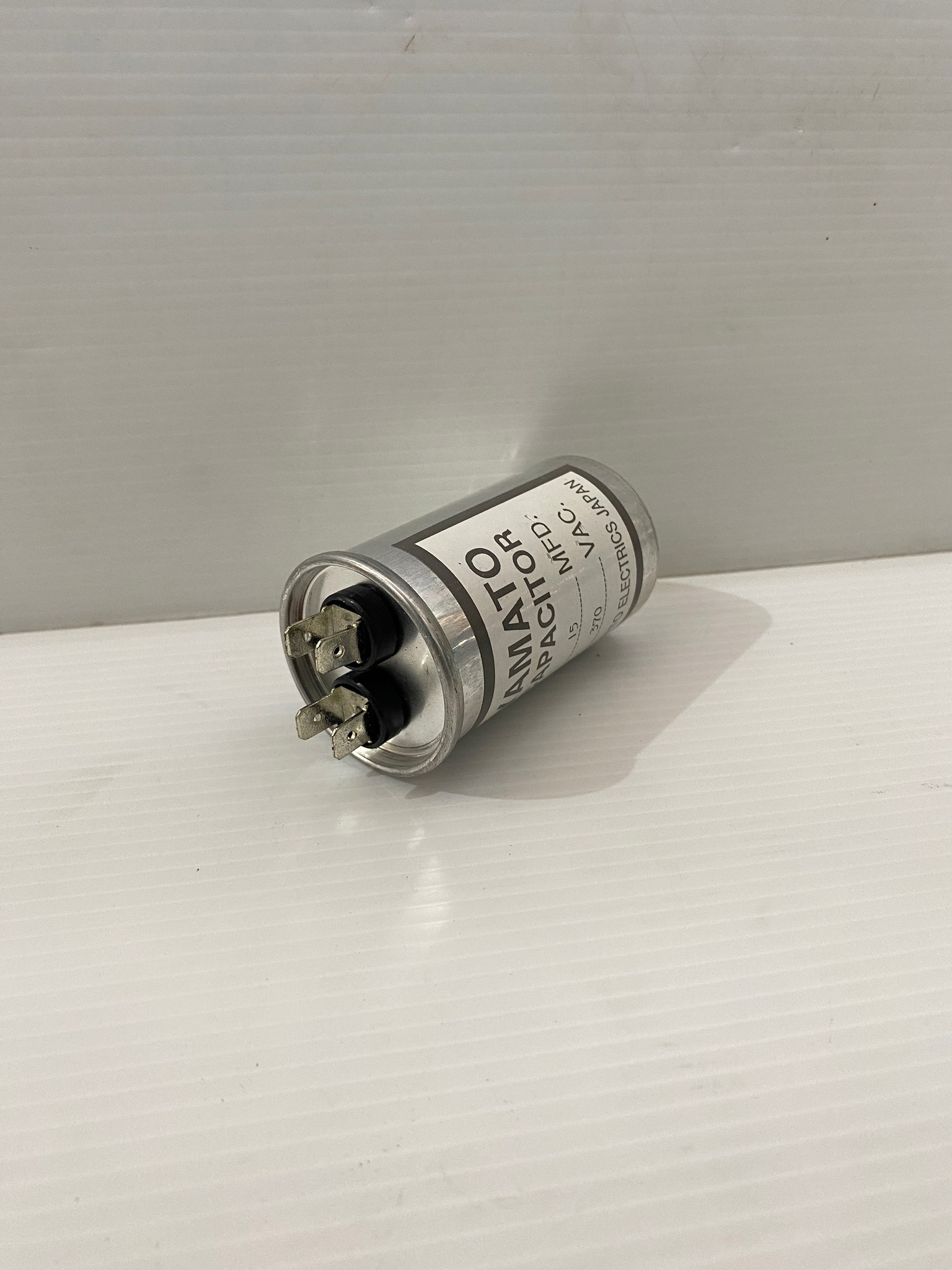 คาปาซิเตอร์ 10uF 15uF 370v. (คอนเดนเซอร์) YAMATO อลูมิเนียม