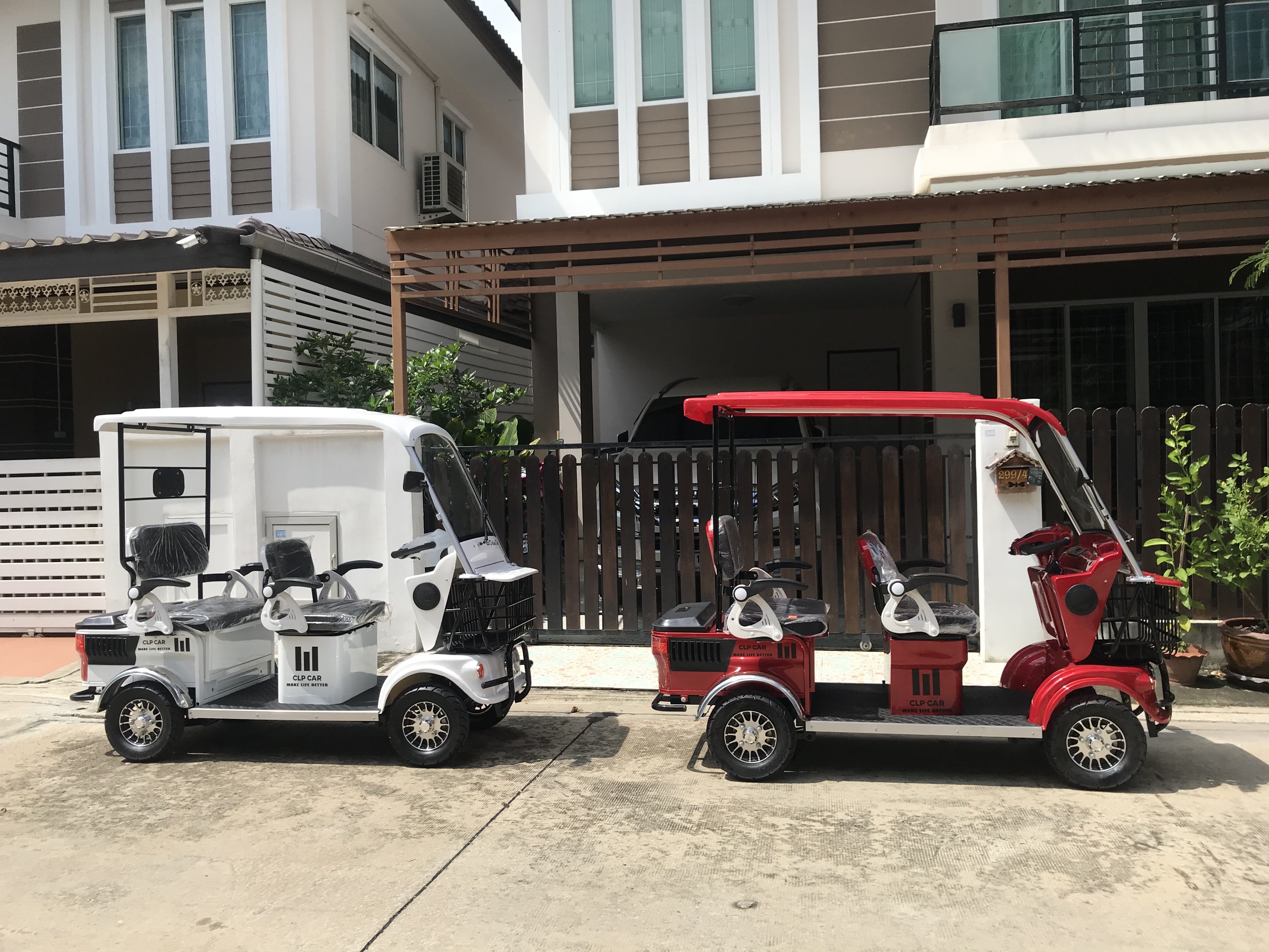 รถไฟฟ้า 4 ล้อ 3 ที่นั่ง รุ่น M-01 ยี่ห้อ CLP CAR สีขาว ขับแฮนด์บิด