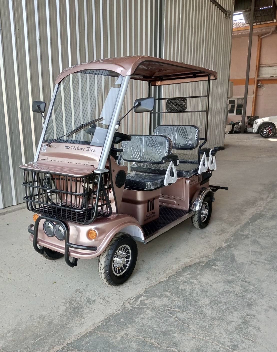 รถกอล์ฟไฟฟ้า 4 ล้อ 6 ที่นั่ง รุ่น M-04T ขับแบบพวงมาลัย