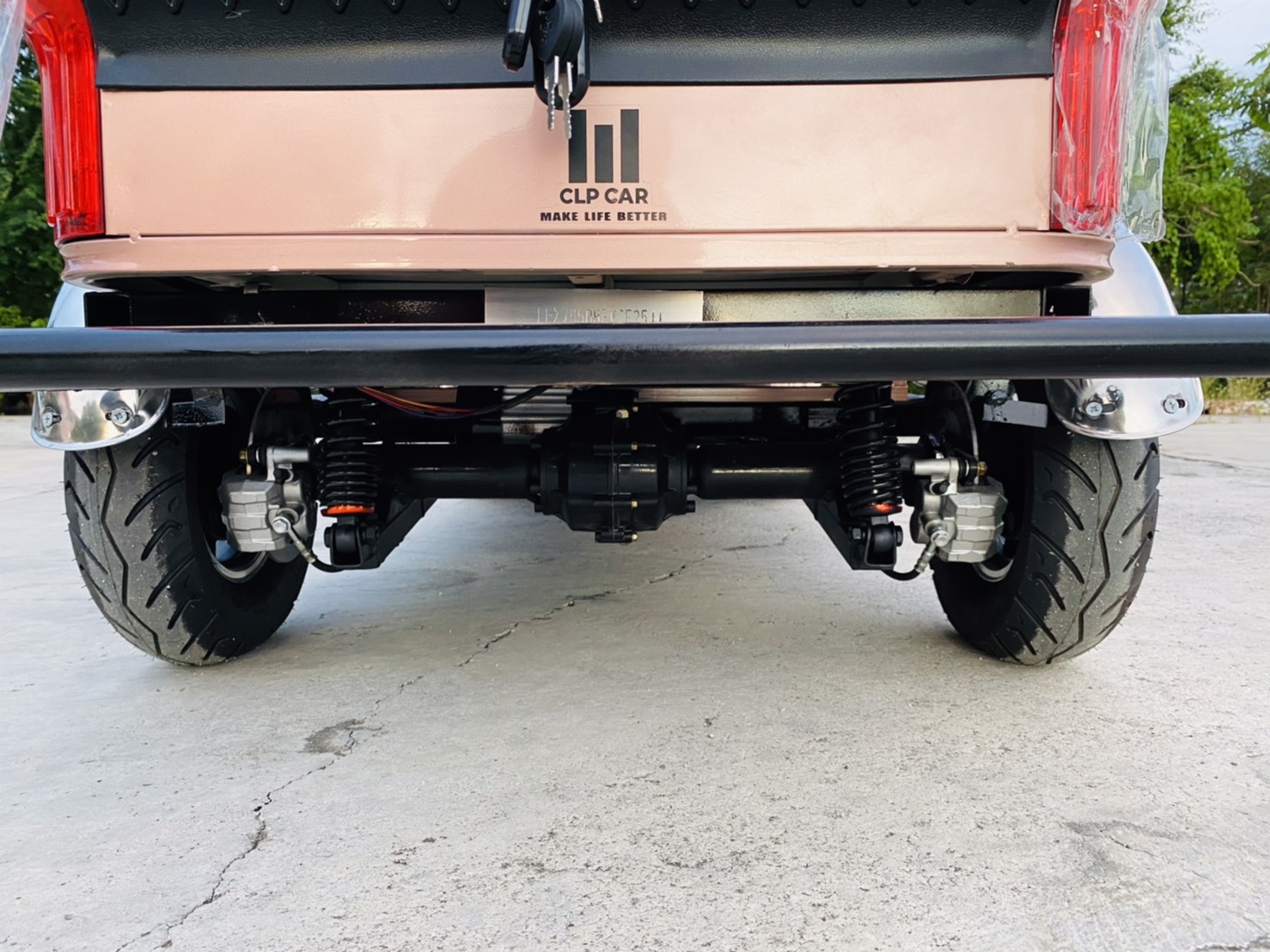 รถไฟฟ้า 4 ล้อ 4-5 ที่นั่ง รุ่น M-01T ยี่ห้อ CLP CAR ขับแฮนด์บิด สีชมพูพิ้งค์โกลว์