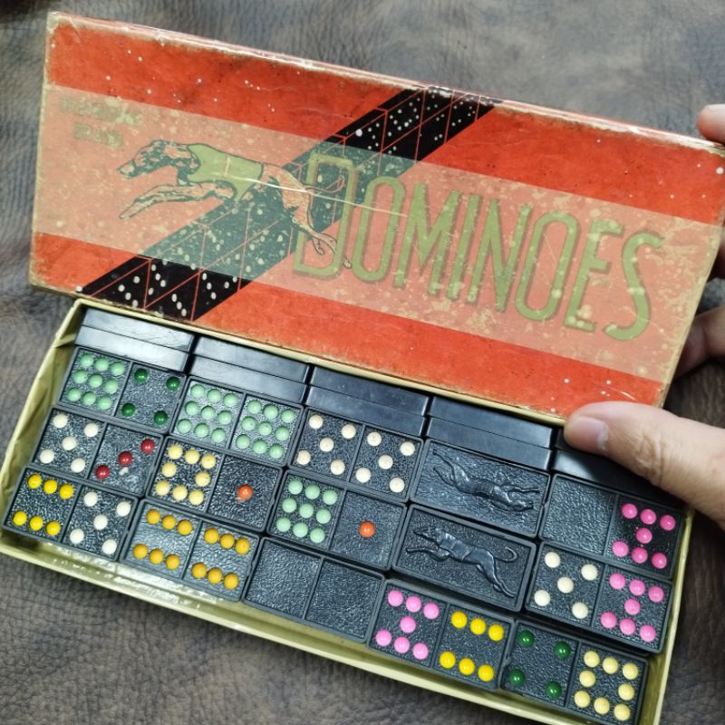 dominoes เกมกล่องโดมิโน่ ของเก่า ของสะสม ลดราคา ของโบราณ