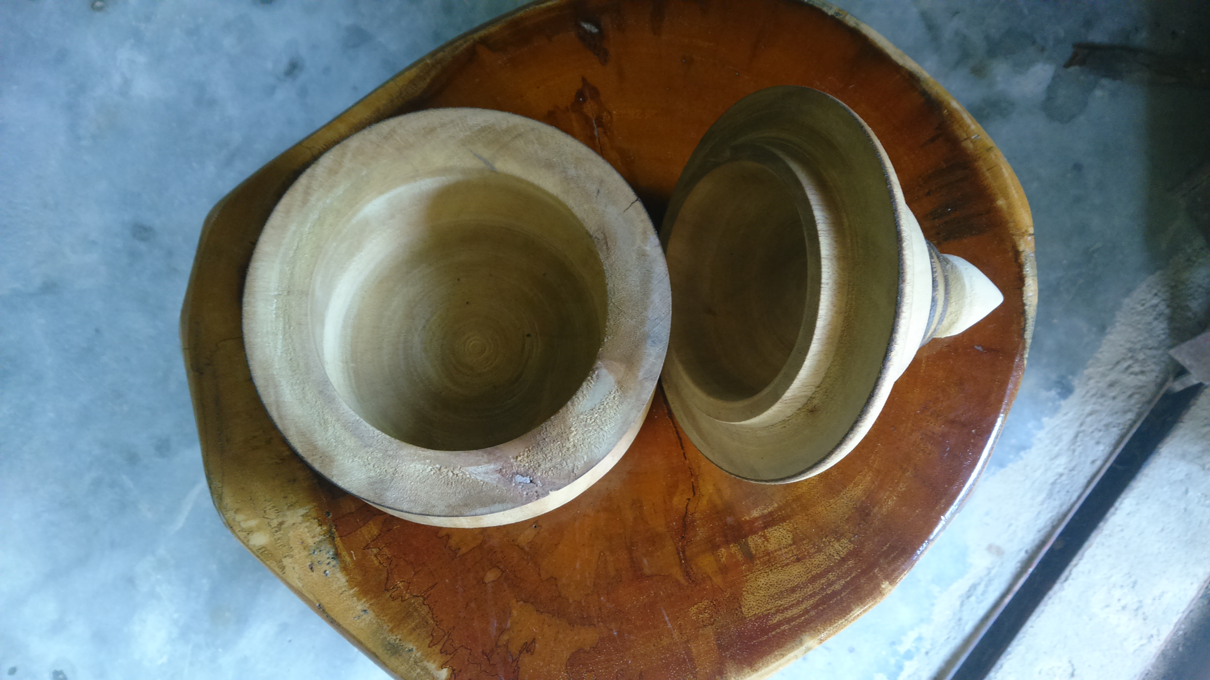 ถ้วย ทรงเบญจรงค์ ไม้เทพทาโร