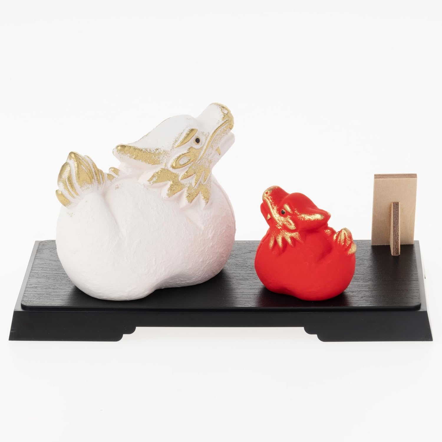 [PRE-ORDER] มังกรคู่ มังกรแดง มังกรขาว พร้อมฉากหลัง ต้นพลัมญี่ปุ่น ของมงคลญี่ปุ่น ฮวงจุ้ยโต๊ะทำงาน เสริมโชคลาภ วันตรุษจีน ปีมังกร นำเข้าจากญี่ปุ่น Dragon Zodiac 2024