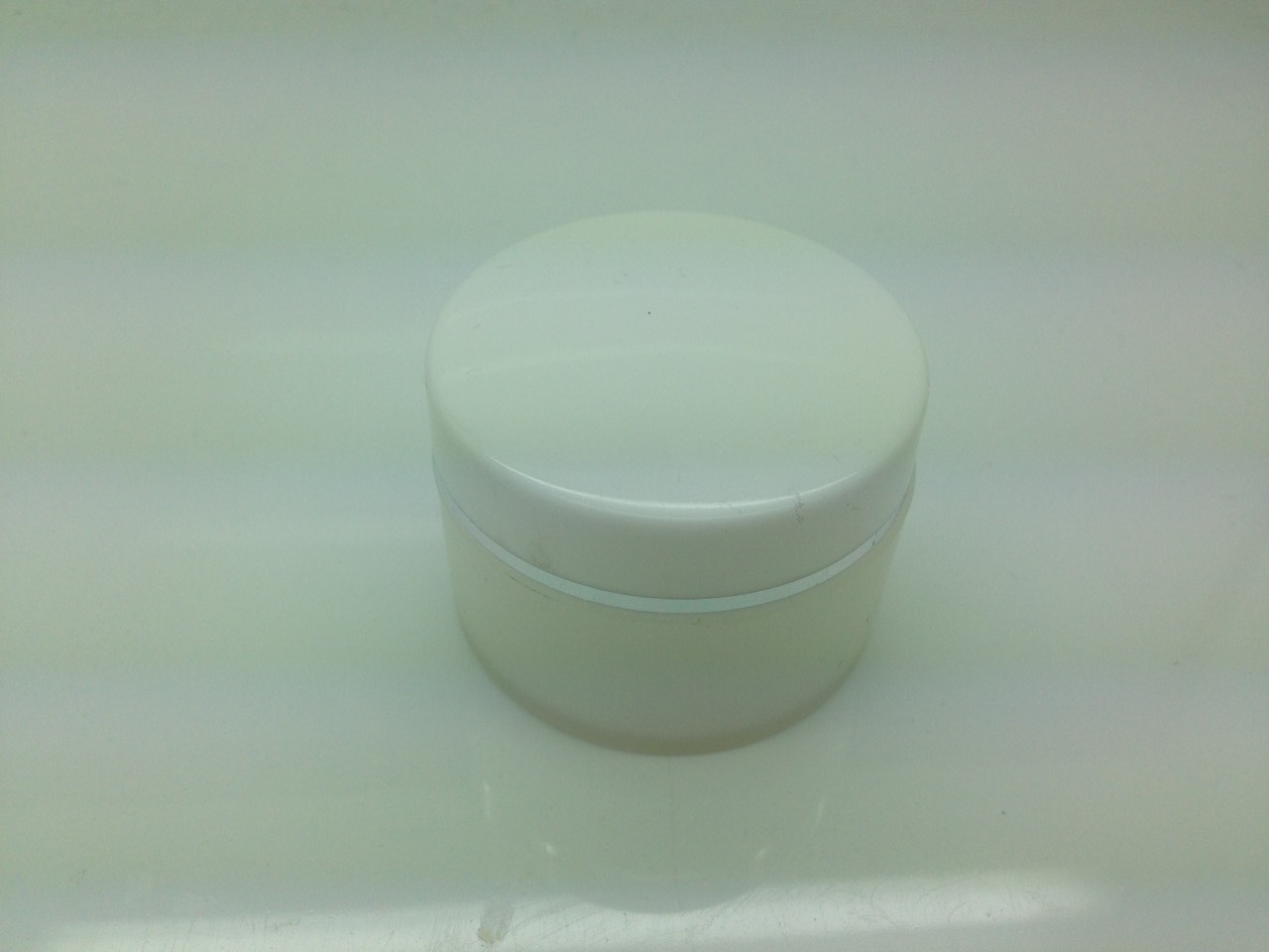 กระปุก 435 สีขาว 10 กรัม แพคละ 4 ชิ้น