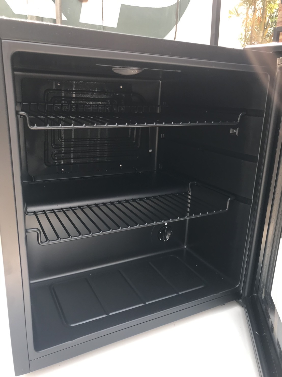 ตู้แช่น้ำในห้องพัก โรงแรม ตู้เย็นเล็ก ตู้เย็นโรงแรม นิบาร์ โรงแรม ประตูกระจกใส Mini Bar Hotel Mini Bar Glass Door