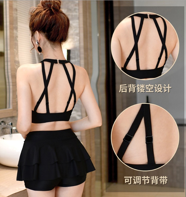 ชุดว่ายน้ำทูพีช พร้อมส่ง :ชุดว่ายน้ำสีดำแต่งสายด้านหลัง กางเกงกระโปรงแบบสวย. sexyมากๆจ้า:รอบอก32-38นิ้ว เอว28-36นิ้ว สะโพก34-42นิ้ว