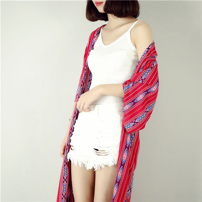 เสื้อคลุมแฟชั่น พร้อมส่ง : เสื้อคลุมสีแดงแต่งลายสีสันสดใส แบบสวยมากจ้า