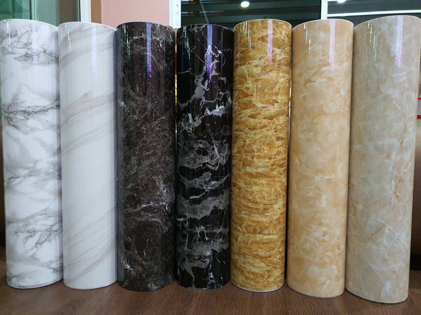 วอลเปเปอร์ PVC ลายหินอ่อน แบบเงา หน้ากว้าง 60 ซม. มีกาวในตัว