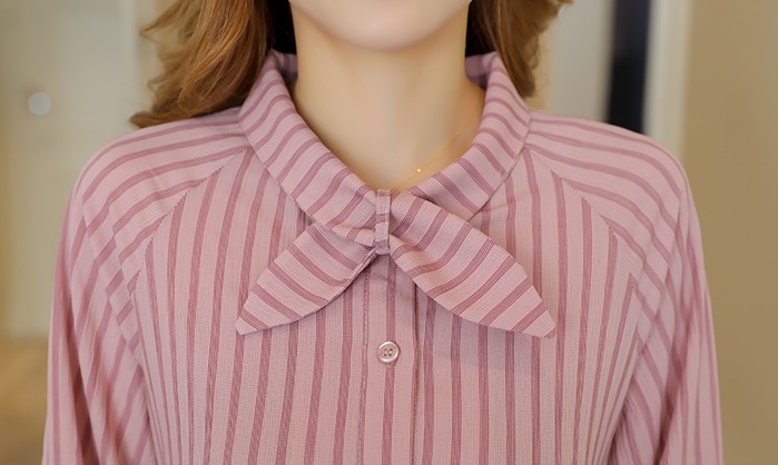 ชุดคลุมท้องแฟชั่นเกาหลีแขนยาว ผ้าลายเนื้อดี มีเชือกปรับขนาดครรภ์ แต่งระบายที่แขนละชายกระโปรง M L XL XXL