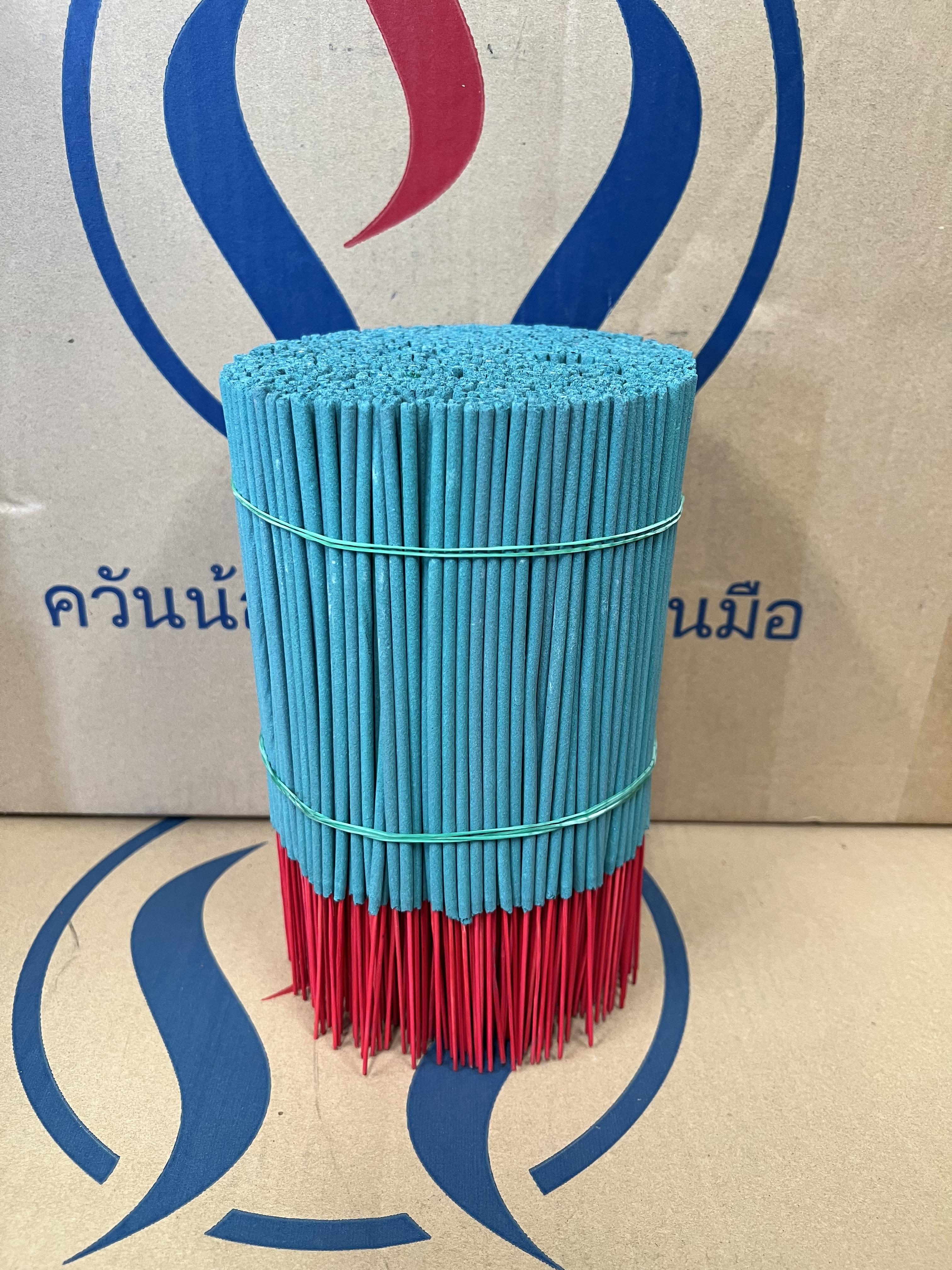 ธูป 20 cm สีฟ้าลังละ 20 kg