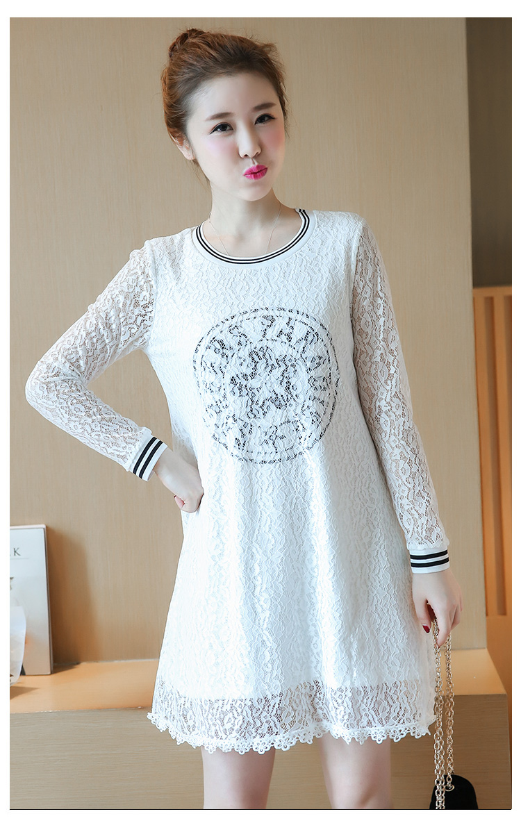 เดรสคลุมท้องแขนยาวลูกไม้สีขาว ปลายแขนตัดขอบดำ มีซับในมีลาย น่ารักจริมๆ M,L,XL,XXL