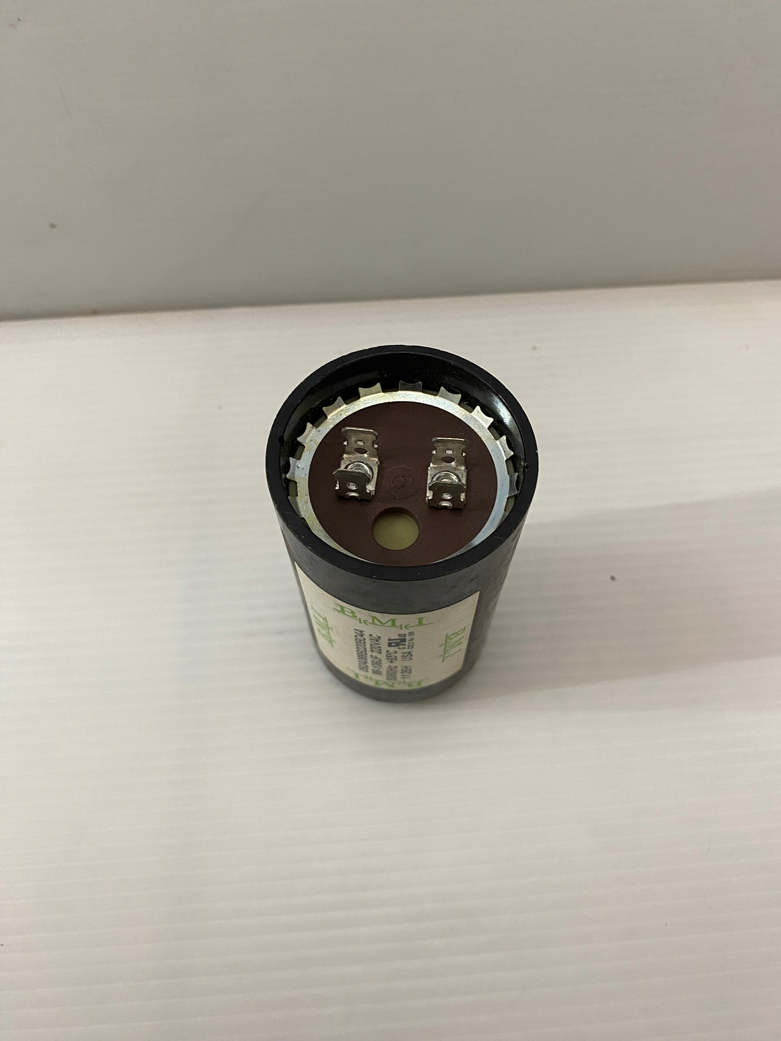 คาปาซิเตอร์ (คอนเดนเซอร์) 88-106uFx220v. B.M.I.แท้