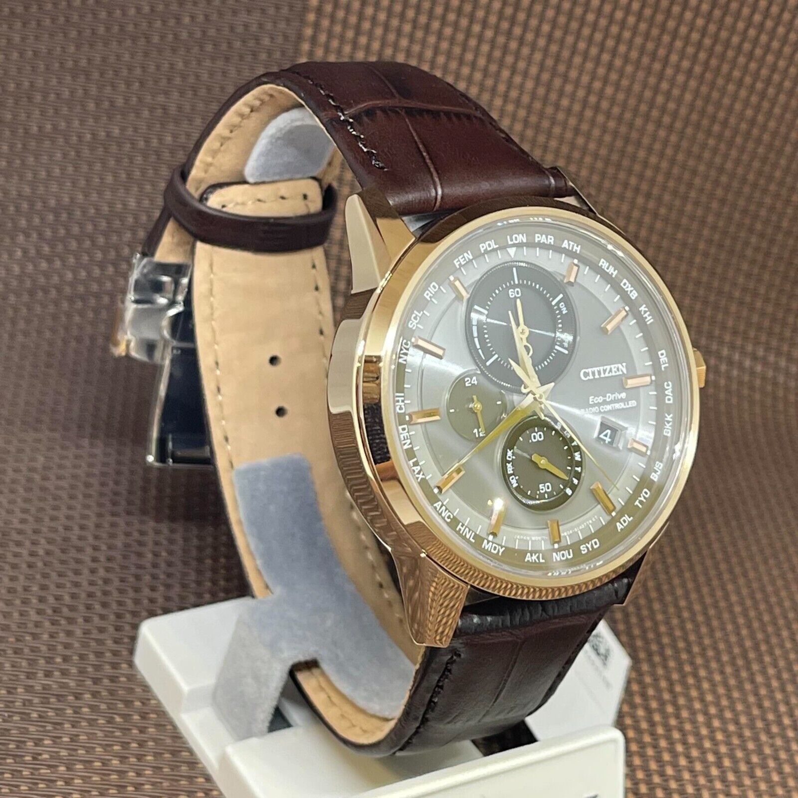 Citizen AT8113-12H นาฬิกาข้อมือผู้ชาย Eco-Drive Global Radio Controlled Chronograph Men's Watch