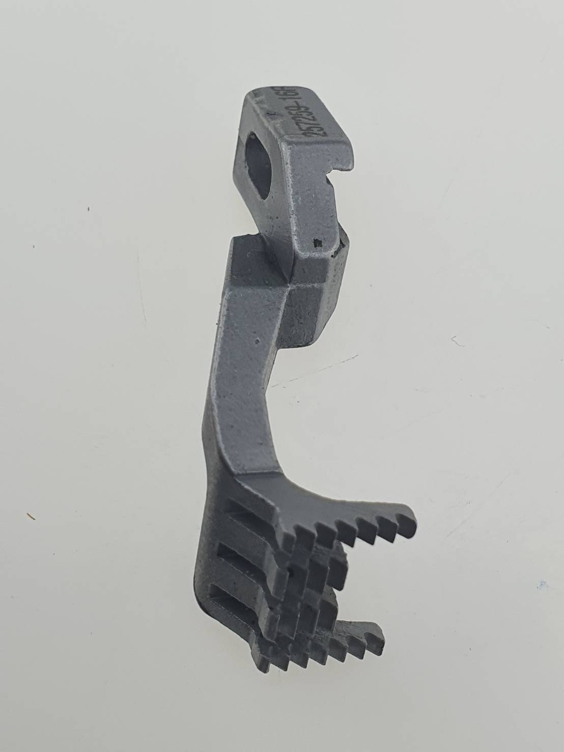 ชุดตีนผีจักรลา แป้นฟัน สำหรับจักรลาอุตสาหกรรม ระยะเข็ม 5.4 มิลลิเมตร