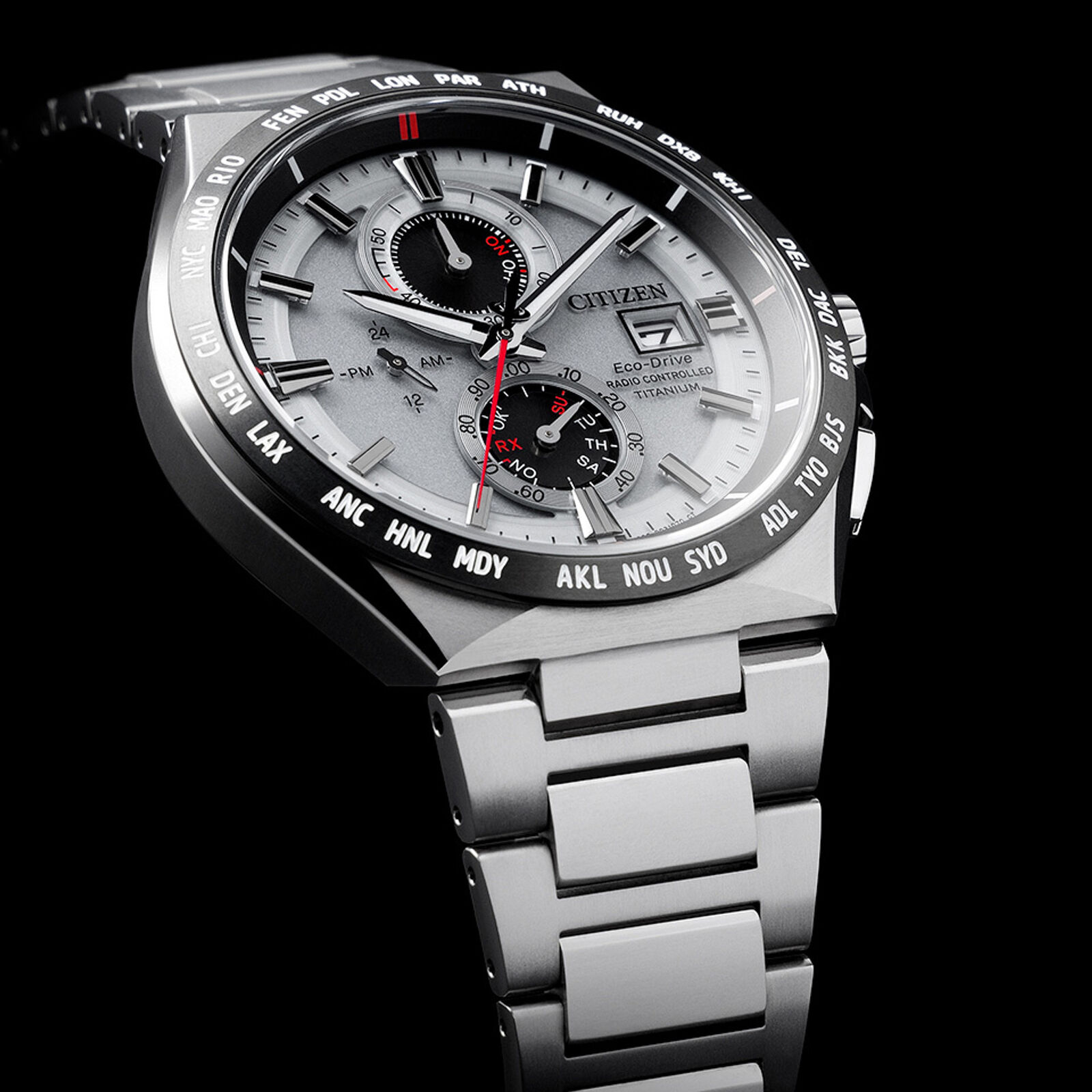 Citizen AT8234-85A นาฬิกาผู้ชาย Eco-Drive Radio Controlled Super Titanium Men's Watch