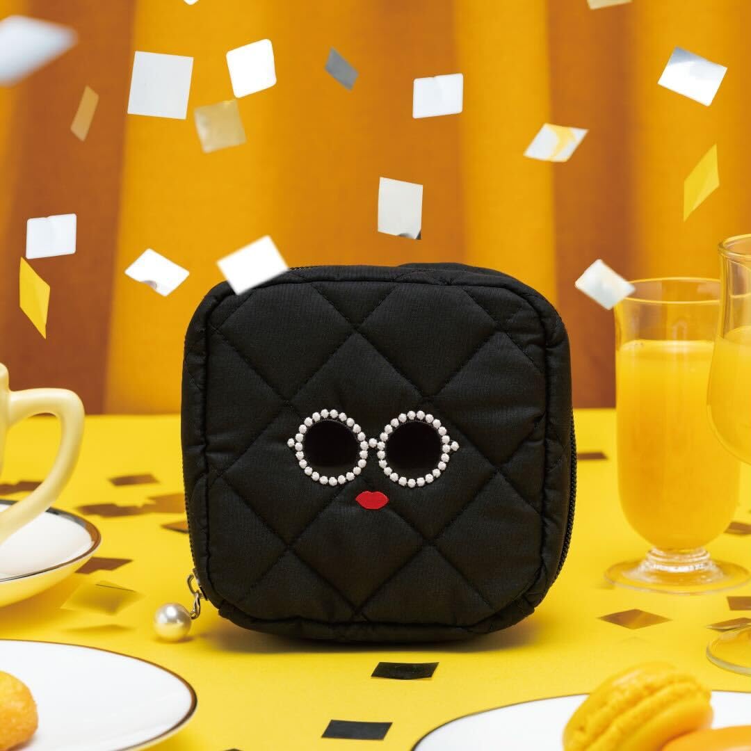 [PRE-ORDER] กระเป๋าใส่ของ ขนาดมินิ a-jolie Vertical Pouch 10th Anniversary กระเป๋าผ้าควิลท์ สีดำ แว่นดำ ตาโต กรอบมุก นำเข้าจากญี่ปุ่น ajolieアジョリー バッグ