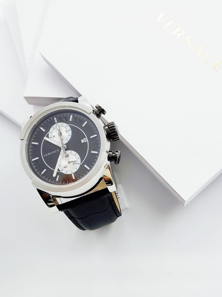 Versace VEV400119 นาฬิกาผู้ชาย Urban Chronograph Quartz Swiss Made Men's Watch