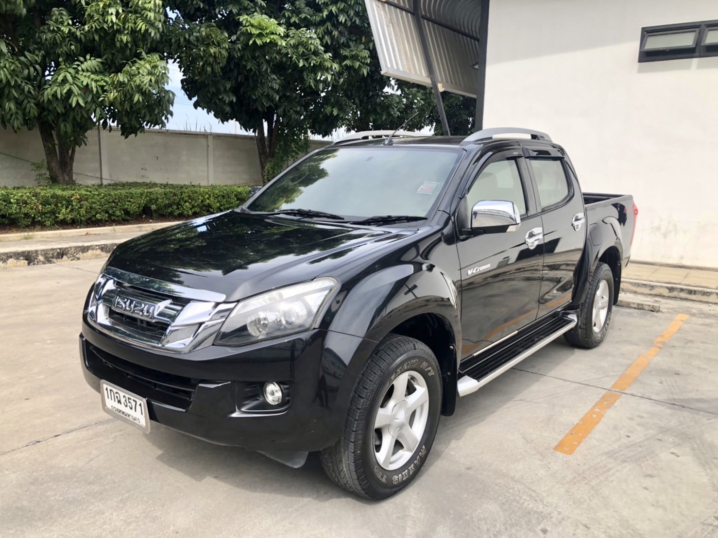 Isuzu Dmax Vcross 3.0Z Pretige Vgs Turbo Cab4 MT 2012