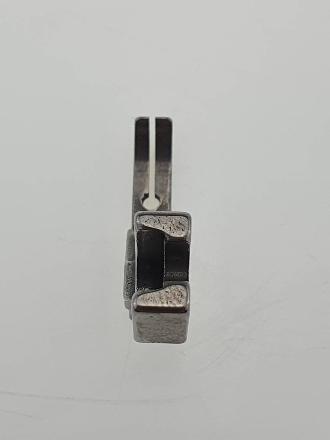 ตีนผีตะเกียบ P363 สำหรับเย็บผ้าในที่แคบ ตีนเล็กใช้งานง่าย วัสดุแข็งแรง ทนทาน