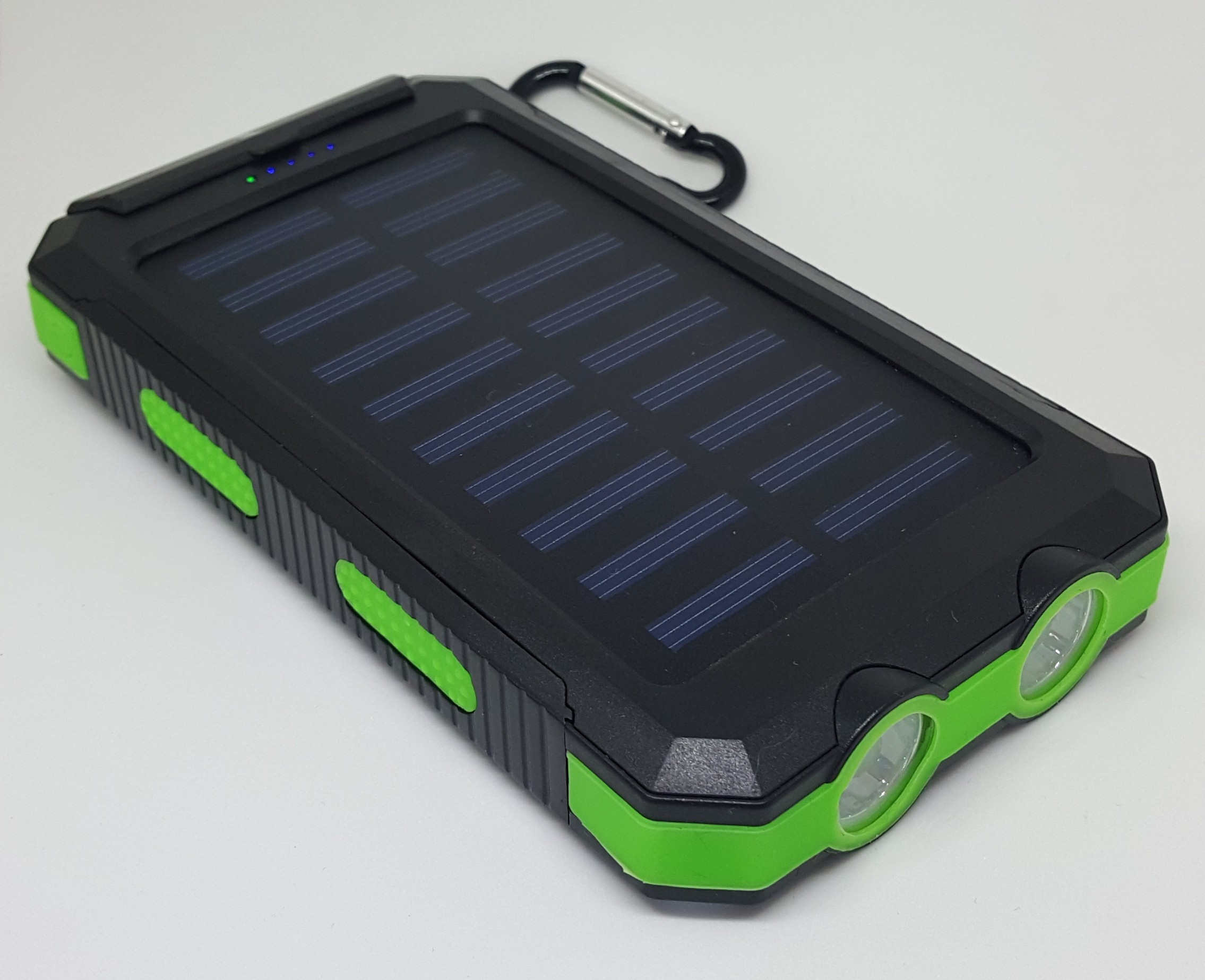 แบตสำรองโซล่าเซลล์ 50,000 mAh รุ่นมีขอเกี่ยวกระเป๋า สีเขียว