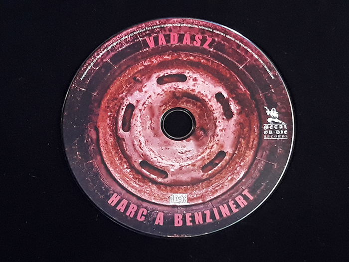 VADASZ 'Harc a benzinert' CD