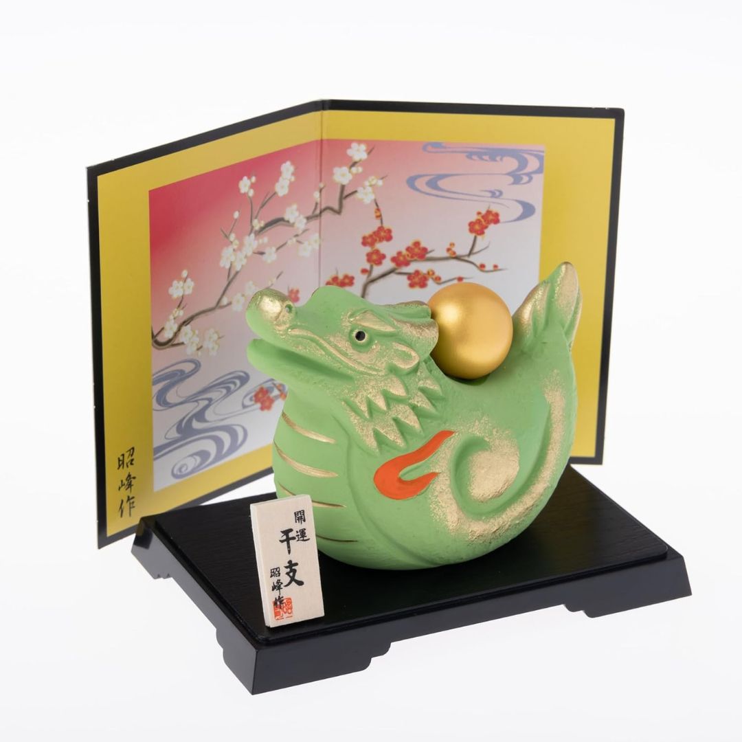 [PRE-ORDER] มังกรเขียว ลูกแก้วสีทอง บนหลังมังกร ของมงคลญี่ปุ่น ฮวงจุ้ยโต๊ะทำงาน เสริมโชคลาภ ปีมังกร นำเข้าจากญี่ปุ่น Dragon Zodiac 2024