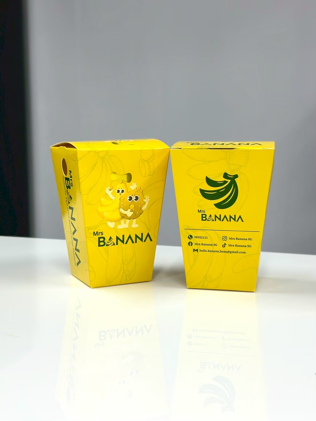 ผลงาน "กล่องไก่ป๊อปพิมพ์โลโก้"