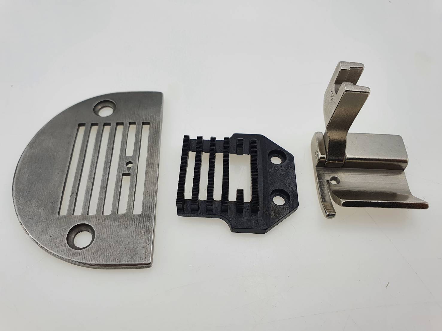 ชุดตีนผีจักรอุตสาหกรรเข็มเดี่ยวสำหรับเย็บผ้ายืด ผ้ากีฬา ผ้าชุดทหารแก้ปัญหาเย็บ แล้วด้ายไม่ติด