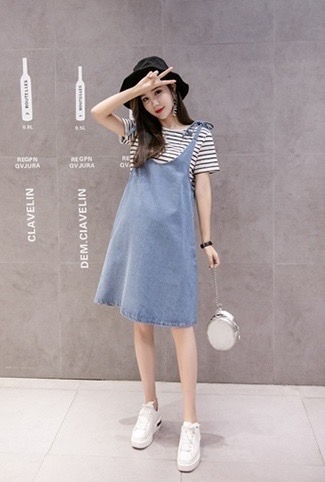 เอี๊ยมกระโปรงคลุมท้องยีนส์ +เสื้อแขนสั้นลายน่ารัก เอี๊ยมผูกปรับได้อิสระ ผ้ายีนส์เนื้อนิ่ม มีกระเป๋าข้าง น่ารักมากค่ะ M,L,XL,XXL