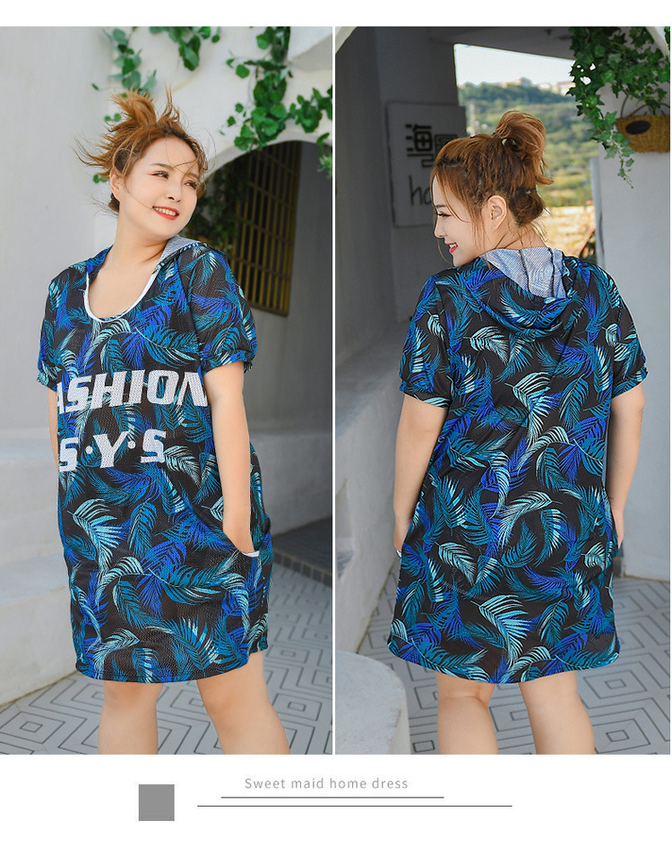 ชุดว่ายน้ำคนอ้วน 6xl แบบสปอร์ตพร้อมส่ง :ชุดว่ายน้ำไซส์ใหญ่สีน้ำเงินแต่งลายใบไม้ set 3ชิ้นมี บรา กางเกงขาสั้นและเสื้อคลุมมี Hood แบบสวยคุ้มมากๆจ้า : บรา รอบอก 42 - 52 นิ้ว เอว 34 - 42 นิ้ว สะโพก 42 - 52 นิ้ว เสื้อคลุมรอบอก 50 - 56 นิ้ว