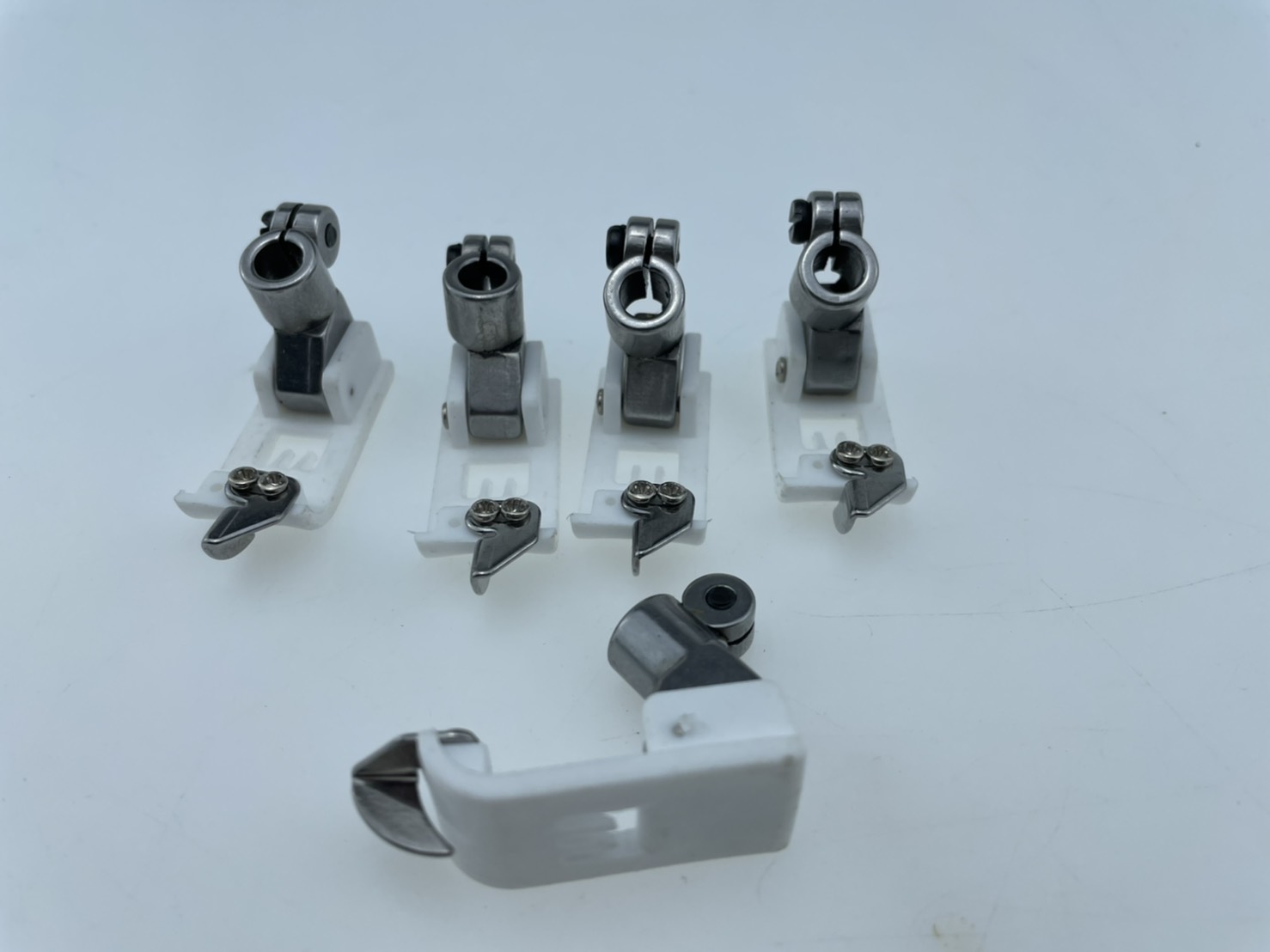 ตีนผีจักรลาทับ มีหัวเรือ แบบพลาสติก จักรลาอุตสาหกรรม ของแท้อย่างดี