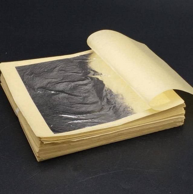 แผ่นเงินเท้ 99.99% และแผ่นทองแท้ 99.99%สำหรับสปา มาร์คหน้าหรือ ตกแต่งอาหาร ขนมหวาน ติดองค์พระ ติดเครื่องประดับ พร้อมส่ง