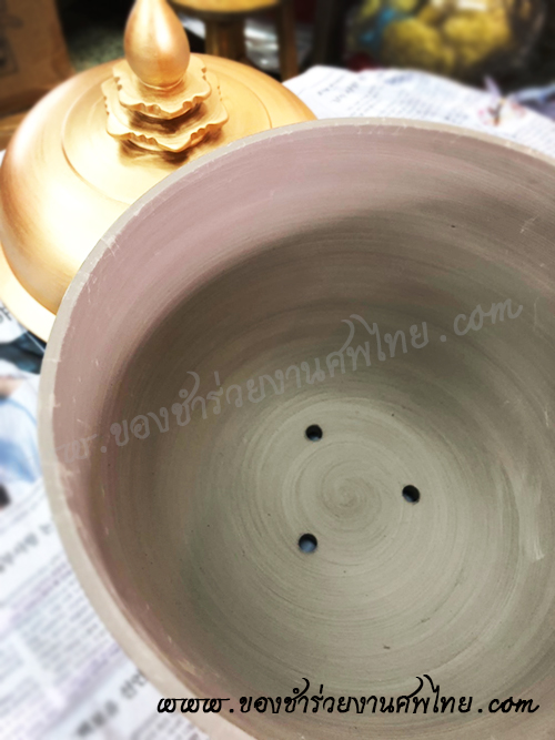 ลุ้ง, ลุ้งดิน, ลุ้งดินลอยอังคาร, ลุ้งอังคาร, ลุ้งบรรจุอังคาร, โถเก็บอัฐิ, โถดินเก็บอัฐิ, โถกระดูก, โถเก็บกระดูก, โถใส่กระดูก, โถใส่อัฐิ, โถใส่อัฐิลอยน้ำ, โถใส่อัฐิลอยอังคาร , โถดินละลายน้ำ, โถดินลอยอังคาร, ลุ้งลอยอังคาร, ลุ้งใส่อังคาร, ลุ้งละลายน้ำ