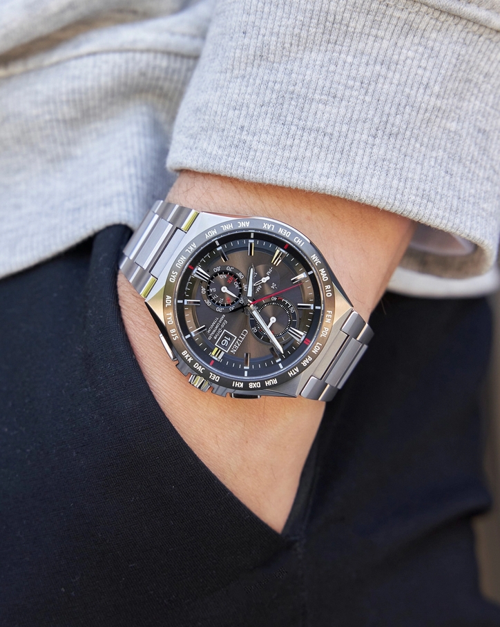 Citizen AT8234-85E นาฬิกาผู้ชาย Eco-Drive Radio Controlled Super Titanium Men's Watch