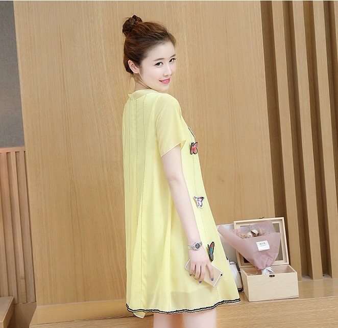 ชุดคลุมท้อง ผ้าชีฟอง ประดับด้วยผีเสื้อตามตัว เริ่ดมาก มีซับในทั้งชุด เหลือง M,L,XL,XXL