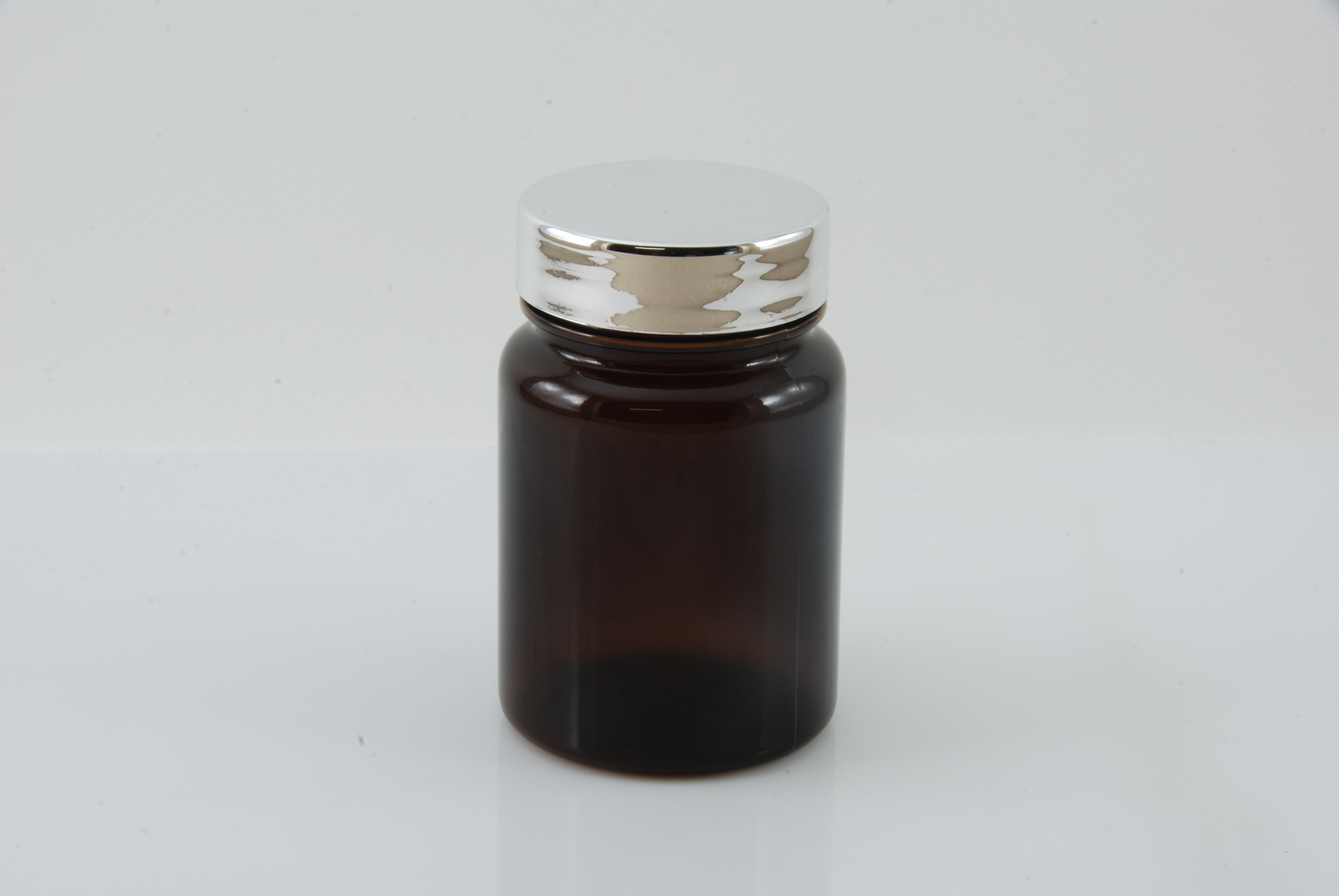 ขวดสาหร่ายสีชา 80 กรัม ฝาเงิน แพคล ะ20 ใบ