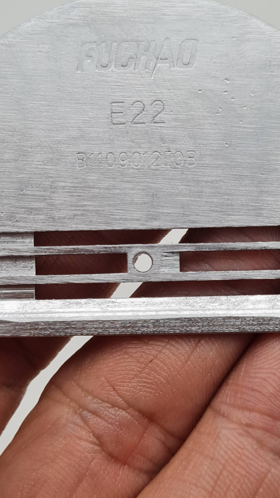 แป้นฟันจักรสำหรับจักรอุตสาหกรรมเข็มเดี่ยวสำหรับงานเย็บผ้าทั่วไป Plate Feed dog