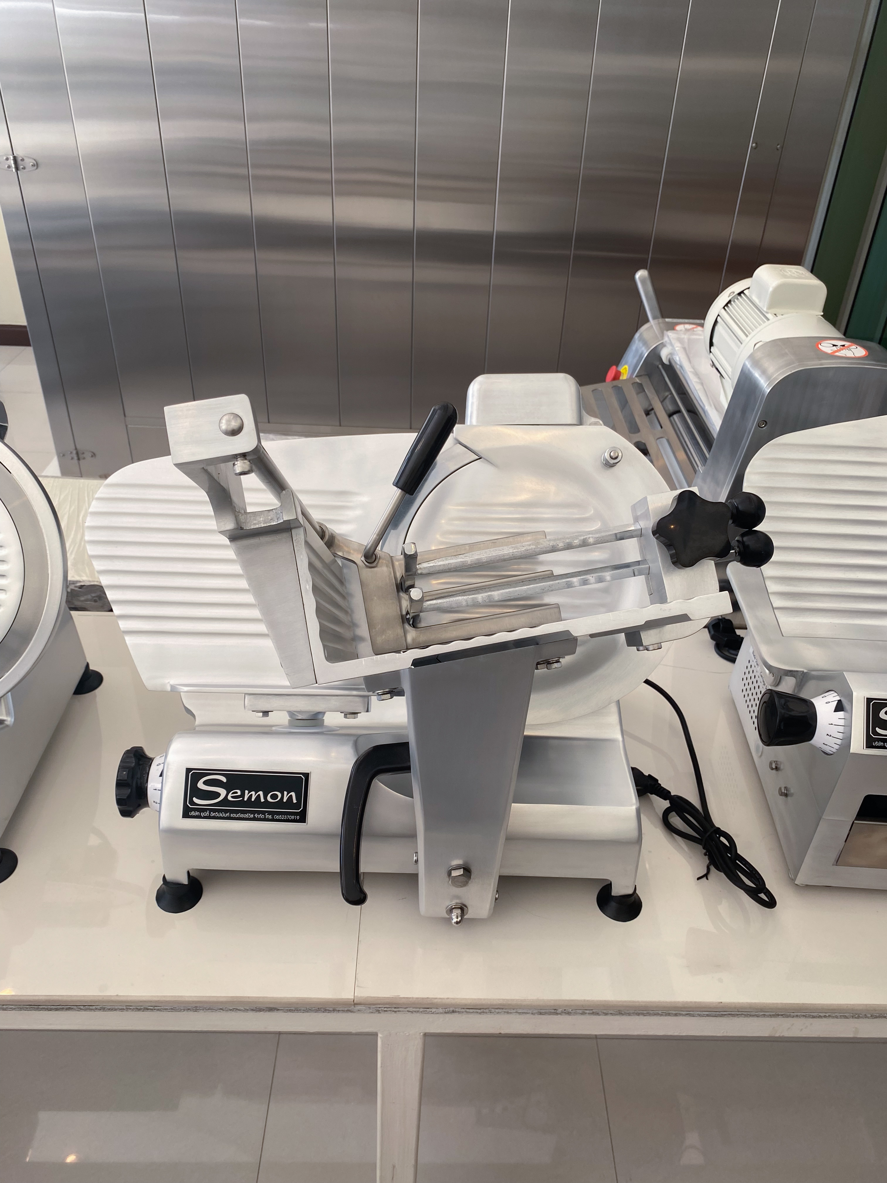 เครื่องสไลด์เนื้อ 12นิ้ว กึ่งออโต้ (New Arrival)