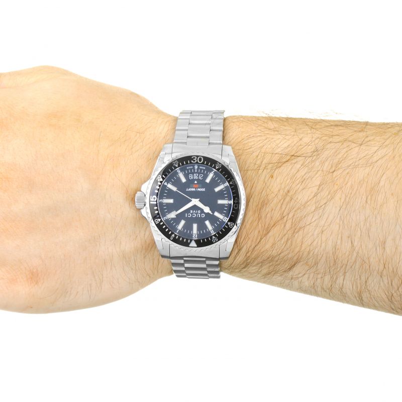 Gucci YA136301 นาฬิกา Dive Quartz 40mm Men's Watch