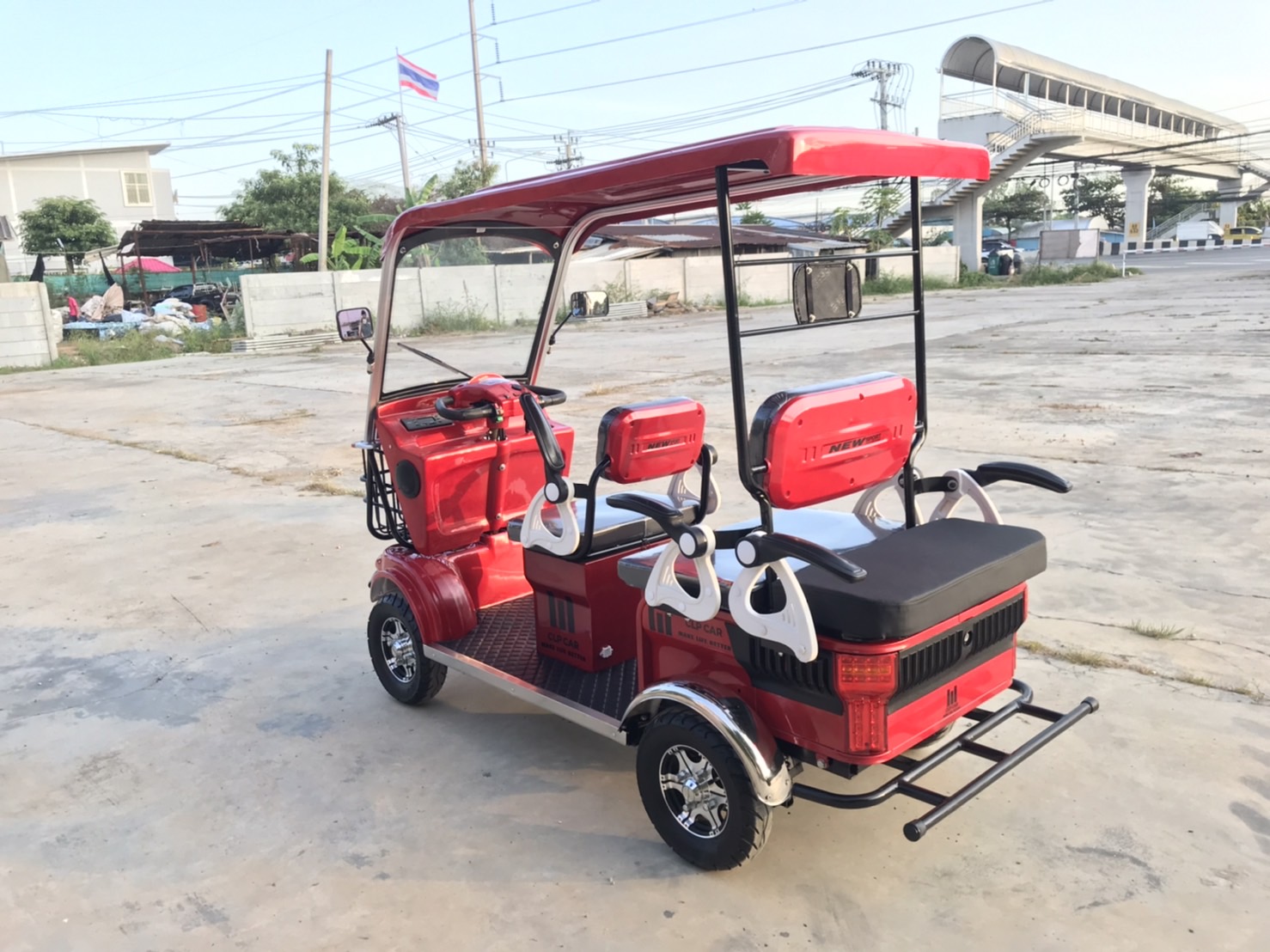 รถไฟฟ้า 4 ล้อ 4-5 ที่นั่ง รุ่น M-01T ยี่ห้อ CLP CAR สีแดง ขับแฮนด์บิด